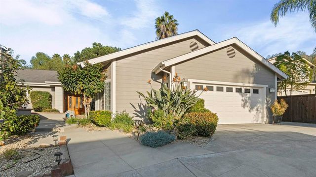 7861 Quince St., La Mesa, CA 91941