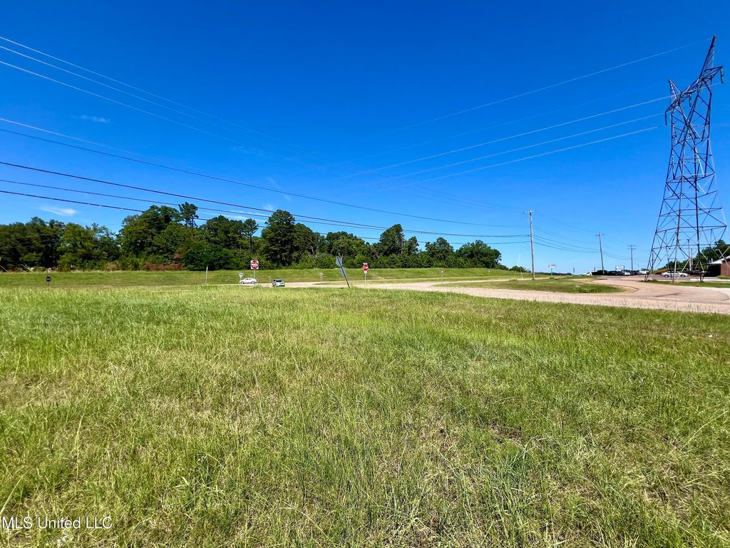 Hyline Drive, Byhalia, MS 38611 — exterior