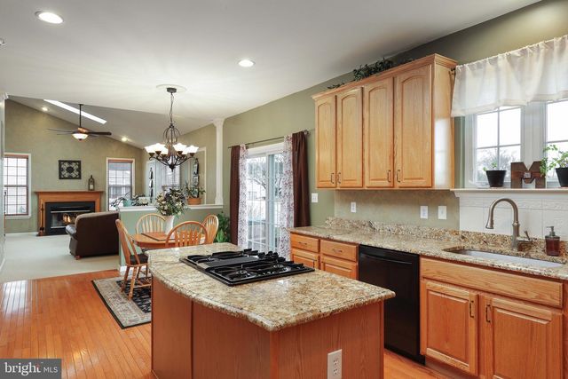 6 SOUSA COURT, East Windsor, NJ 08520