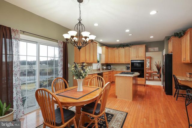 6 SOUSA COURT, East Windsor, NJ 08520