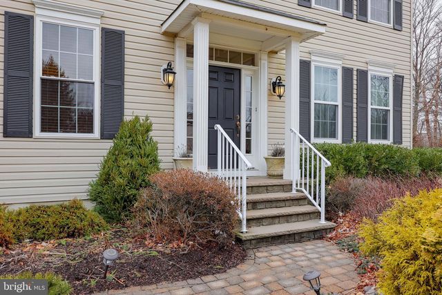 6 SOUSA COURT, East Windsor, NJ 08520