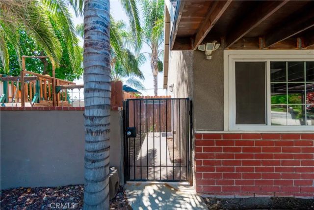 5954 Newcomb, San Bernardino, CA 92404