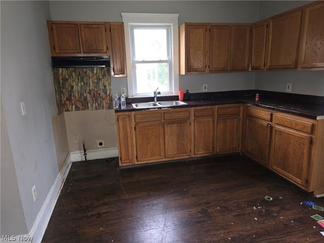 2931 E 121st Street, Cleveland, OH 44120