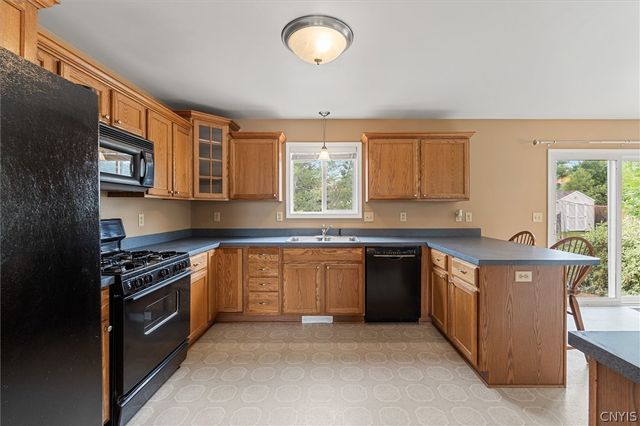 8739 Raulli Drive, Cicero, NY 13039