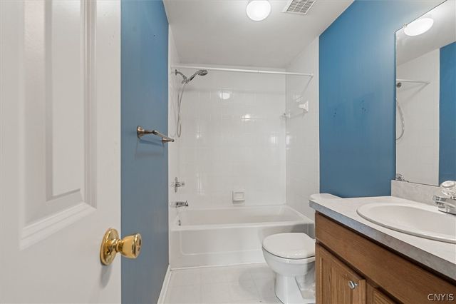 8739 Raulli Drive, Cicero, NY 13039