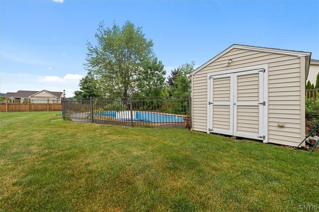 8739 Raulli Drive, Cicero, NY 13039
