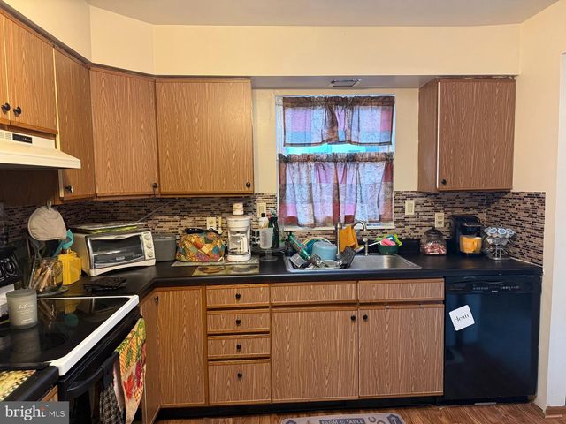 831 CHARLOTTE WAY, Enola, PA 17025