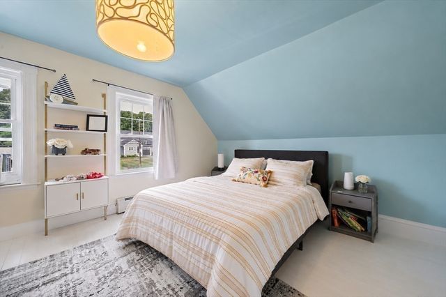 50 Standish Avenue, Plymouth, MA 02360