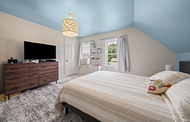 50 Standish Avenue, Plymouth, MA 02360