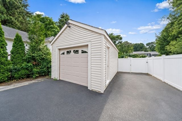 50 Standish Avenue, Plymouth, MA 02360