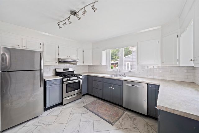 50 Standish Avenue, Plymouth, MA 02360