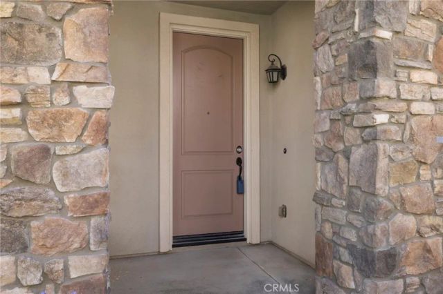 14975 S Highland Avenue 13, Fontana, CA 92336