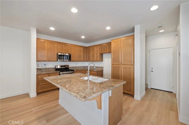 14975 S Highland Avenue 13, Fontana, CA 92336