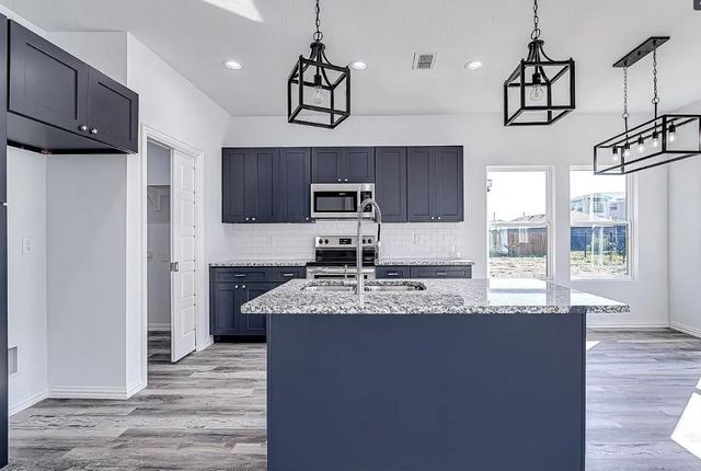 125 Magnolia Estates Street, Crowley, TX 76036