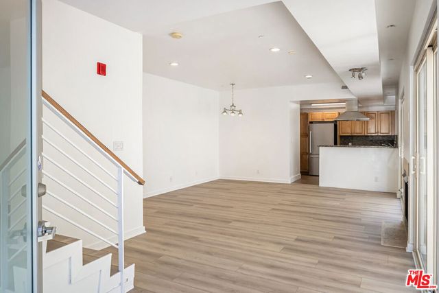 823 N Martel Avenue 2, Los Angeles, CA 90046