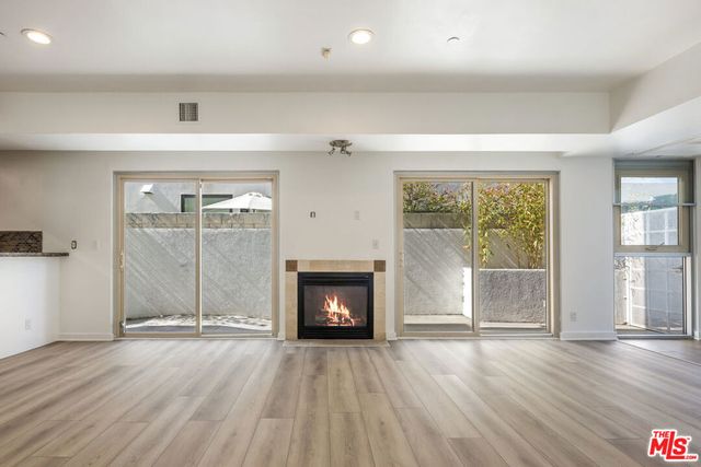 823 N Martel Avenue 2, Los Angeles, CA 90046
