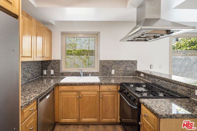 823 N Martel Avenue 2, Los Angeles, CA 90046