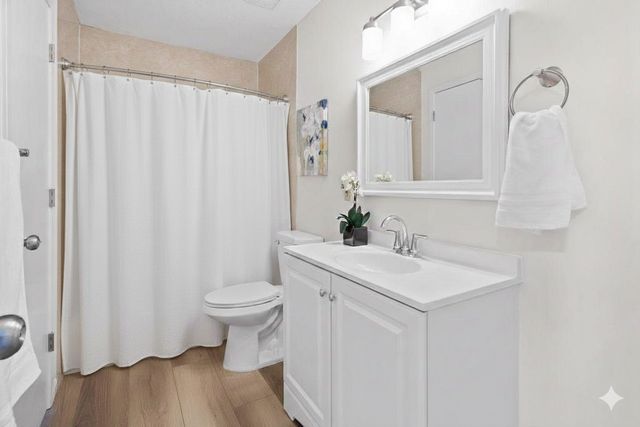 7890 Grinnell Court E, Lakeville, MN 55044