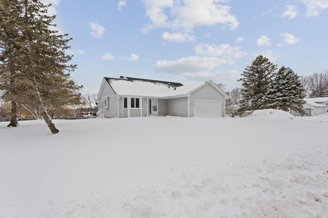 7890 Grinnell Court E, Lakeville, MN 55044