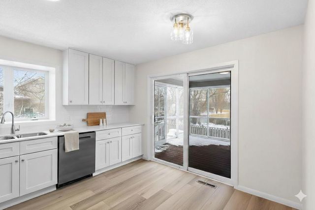 7890 Grinnell Court E, Lakeville, MN 55044