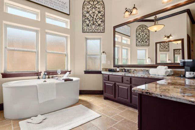 106 La Vie Drive, Montgomery, TX 77316