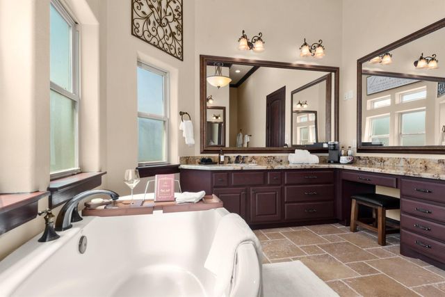 106 La Vie Drive, Montgomery, TX 77316
