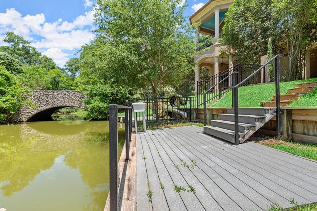 106 La Vie Drive, Montgomery, TX 77316