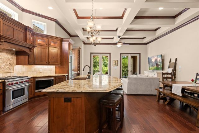 106 La Vie Drive, Montgomery, TX 77316