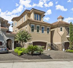 106 La Vie Drive, Montgomery, TX 77316