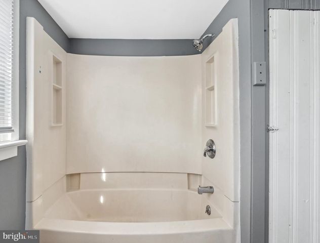 6303 WALNUT STREET, Port Norris, NJ 08349