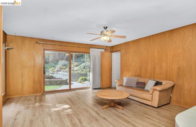 558 Lakewood Cir, Walnut Creek, CA 94598