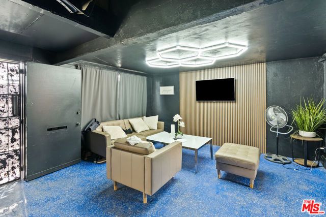 4141 E Olympic Boulevard, Los Angeles, CA 90023