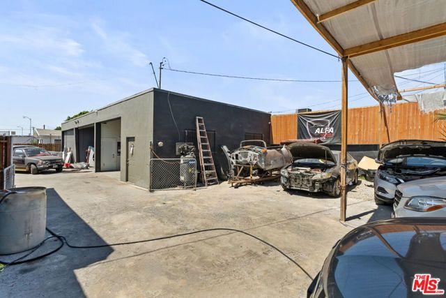 4141 E Olympic Boulevard, Los Angeles, CA 90023