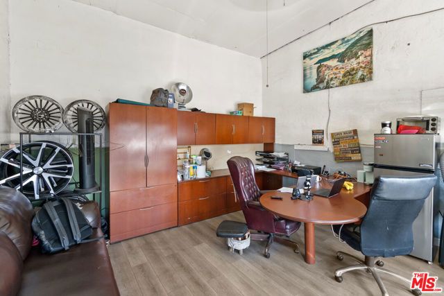 4141 E Olympic Boulevard, Los Angeles, CA 90023