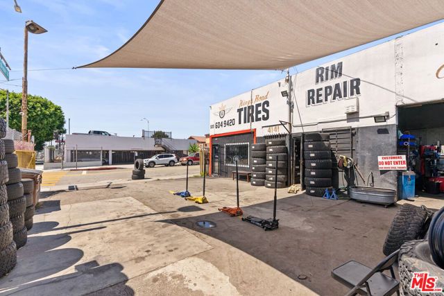 4141 E Olympic Boulevard, Los Angeles, CA 90023