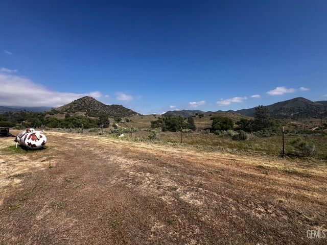 14050 Paradise Valley Road, Caliente, CA 93518