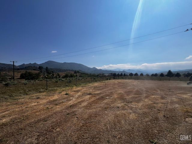 14050 Paradise Valley Road, Caliente, CA 93518