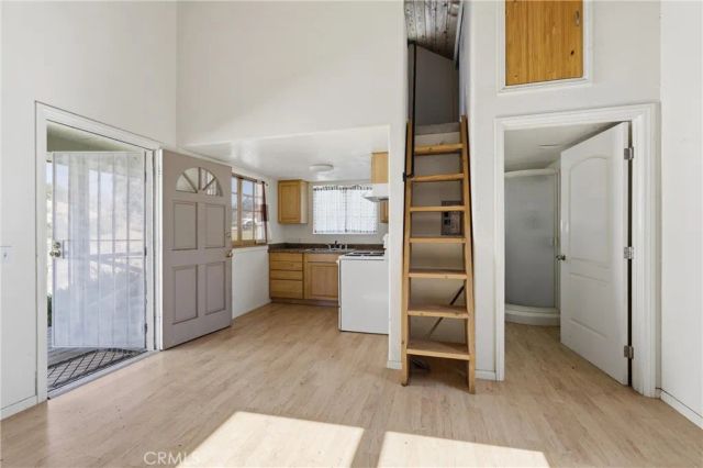 42135 San Francisquito Canyon Rd, Lake Hughes, CA 93532