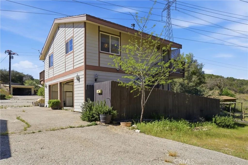 42135 San Francisquito Canyon Rd, Lake Hughes, CA 93532