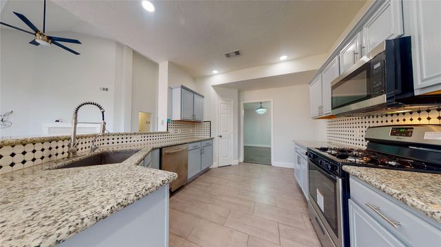 15319 Cobblestone Point Court, Sugar Land, TX 77498