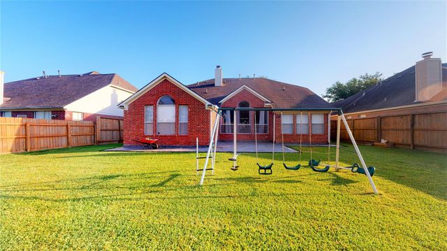 15319 Cobblestone Point Court, Sugar Land, TX 77498