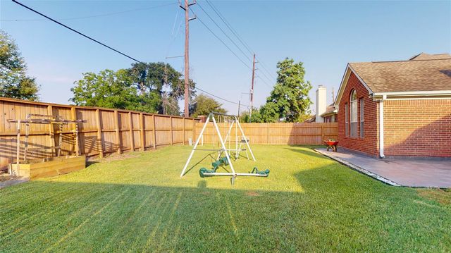 15319 Cobblestone Point Court, Sugar Land, TX 77498