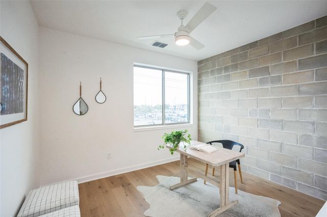 700 Denson DR 1101, Austin, TX 78752