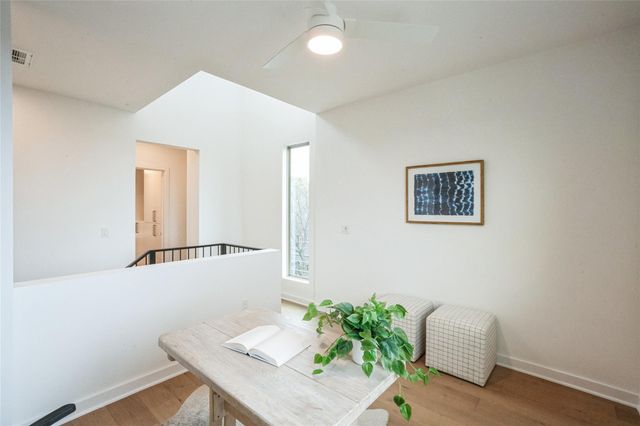 700 Denson DR 1101, Austin, TX 78752