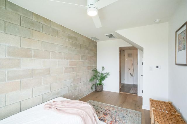 700 Denson DR 1101, Austin, TX 78752