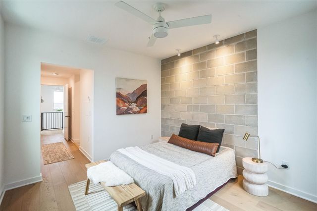 700 Denson DR 1101, Austin, TX 78752
