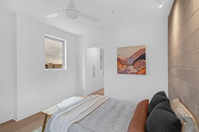 700 Denson DR 1101, Austin, TX 78752