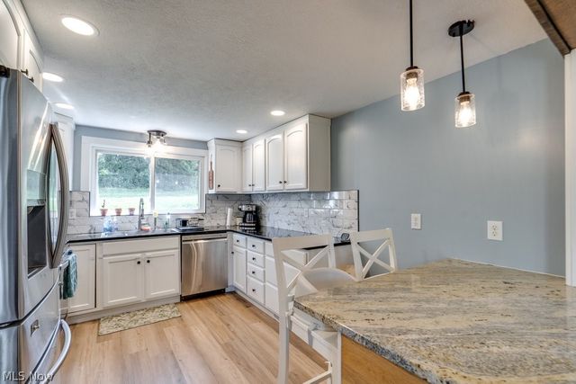 13042 Portage Street, Doylestown, OH 44230