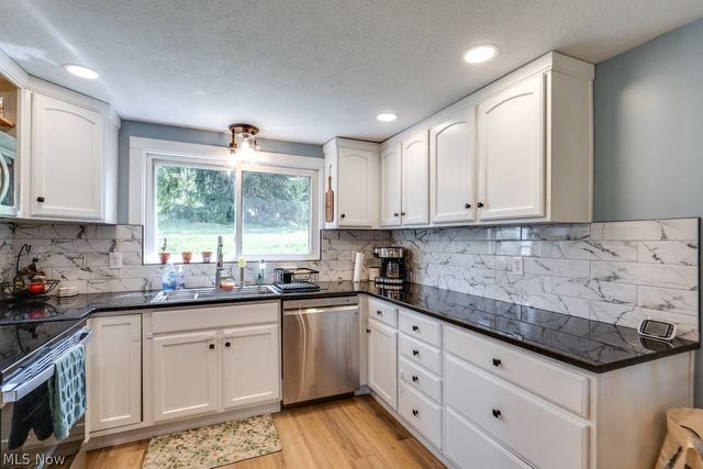 13042 Portage Street, Doylestown, OH 44230