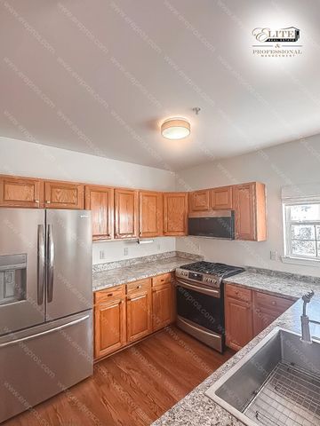 1183 Freesia Court, Ann Arbor, MI 48105